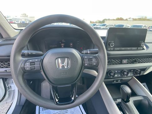 Certified 2023 Honda Accord LX image 14