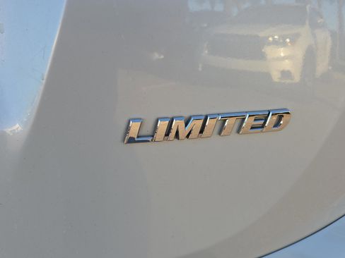 Used 2016 Toyota RAV4 Limited image 12