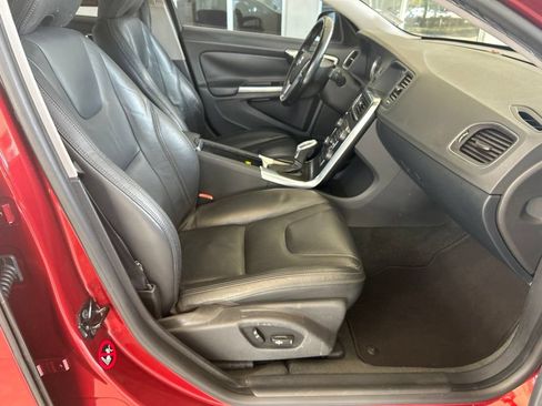 Used 2013 Volvo S60 T5 FWD image 18