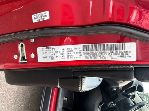 Used 2017 Jeep Cherokee Limited image 34