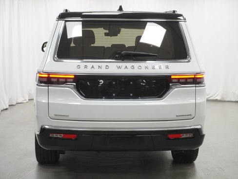 Certified 2023 Jeep Grand Wagoneer L Series III w/ HD Trailer Tow Package AWD/4WD image 11