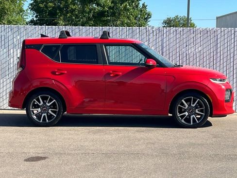 Used 2021 Kia Soul Turbo FWD image 3