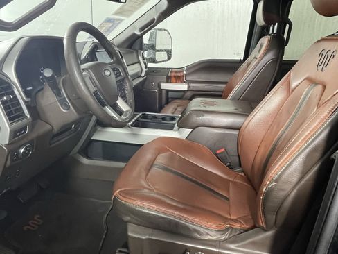 Used 2022 Ford F250 King Ranch w/ FX4 Off-Road Package image 9