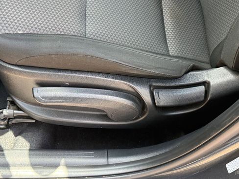 Used 2025 Kia Soul LX w/ LX Technology Package FWD image 22