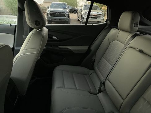 Used 2025 Buick Envista Avenir FWD image 8
