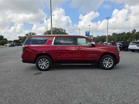 New 2026 Chevrolet Suburban Premier AWD/4WD image 3