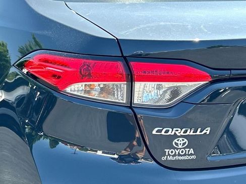 Used 2025 Toyota Corolla LE FWD image 11