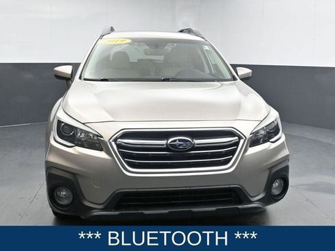 Used 2019 Subaru Outback 2.5i Premium image 4