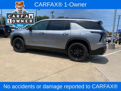 Used 2025 Chevrolet Traverse LT w/ Midnight/Sport Edition FWD image 2