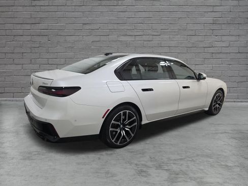 Used 2024 BMW i4 xDrive40i w/ Premium Package AWD/4WD image 4