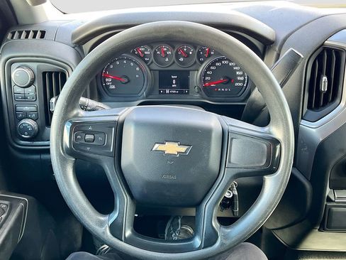 Used 2022 Chevrolet Silverado 1500 Custom image 11
