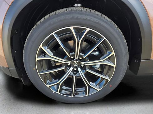 Used 2025 MAZDA CX-70 Plug-In Hybrid w/ Premium Plus image 11