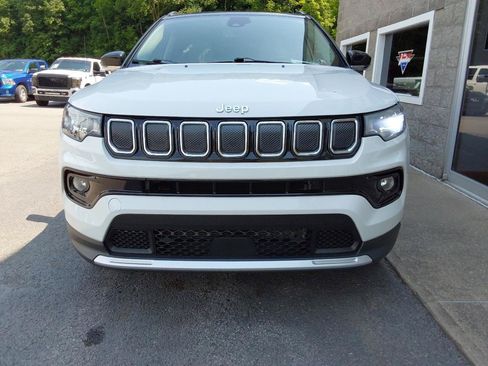 Used 2022 Jeep Compass Limited AWD/4WD image 10