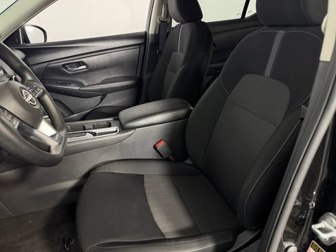 Used 2025 Nissan Sentra SV FWD image 21