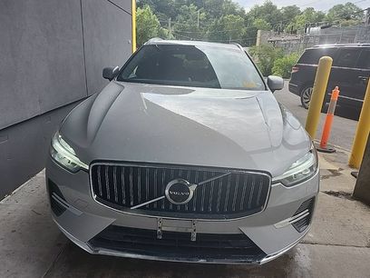 Used 2022 Volvo XC60 T8 Inscription w/ Advanced Package