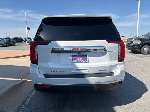 Used 2024 GMC Yukon SLT image 6