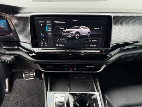 Used 2024 Volkswagen Atlas Cross Sport SEL Premium R-Line image 19