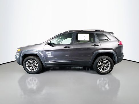 Used 2019 Jeep Cherokee Trailhawk w/ Cold Weather Group image 9