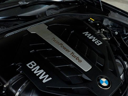 Used 2014 BMW 550i Sedan image 43