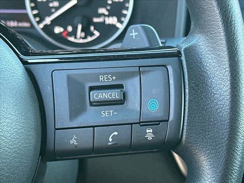 Used 2022 Nissan Rogue SV image 20