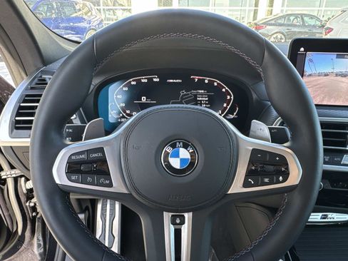 Used 2025 BMW X4 M40i image 26