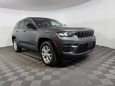 Certified 2023 Jeep Grand Cherokee Limited AWD/4WD image 5