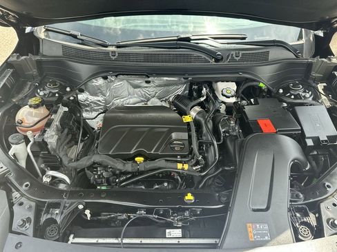 Certified 2025 Chevrolet Trax LT w/ Driver Confidence Package FWD image 33