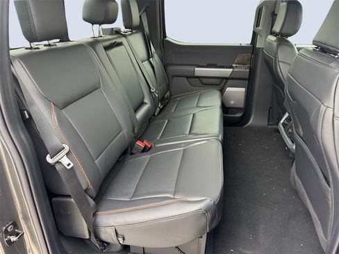 New 2025 Ford F350 Lariat w/ Chrome Package image 32