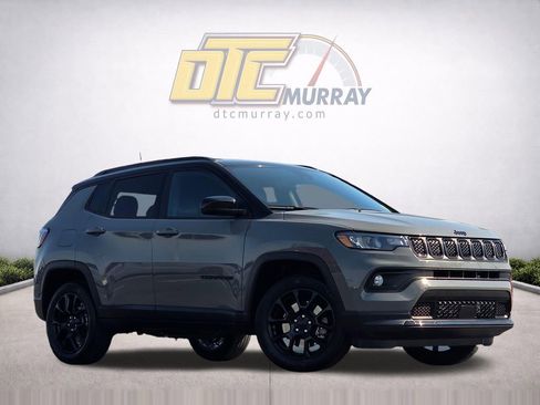 Used 2023 Jeep Compass Altitude image 34