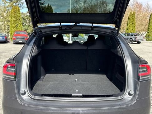 Used 2024 Tesla Model X image 20