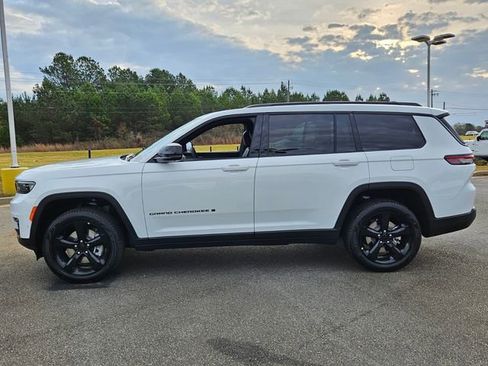 New 2025 Jeep Grand Cherokee L Limited w/ Luxury Tech Group II image 5