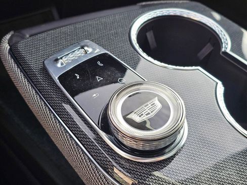 New 2026 Cadillac Optiq Luxury 2 image 35