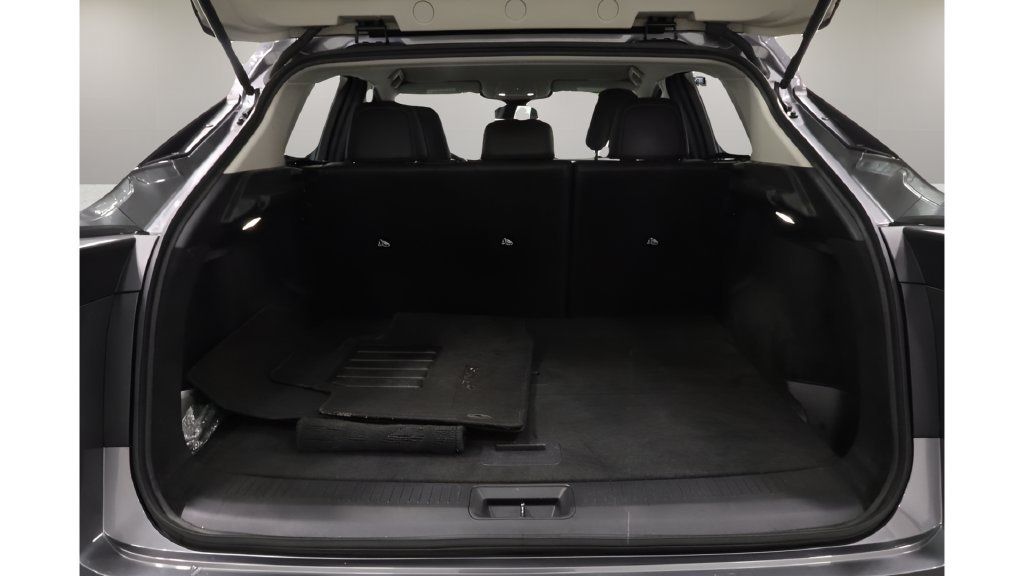 Used 2024 Nissan Ariya AWD image 21