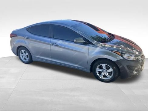 Used 2015 Hyundai Elantra SE FWD image 7