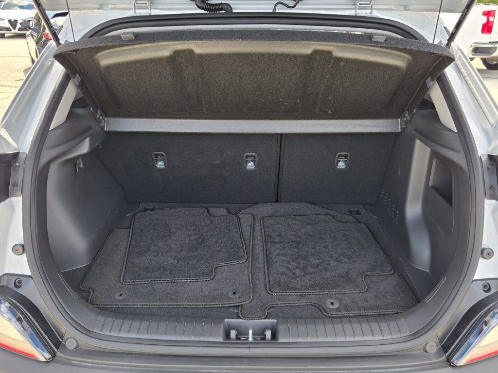 Used 2023 Hyundai Kona SEL FWD image 13