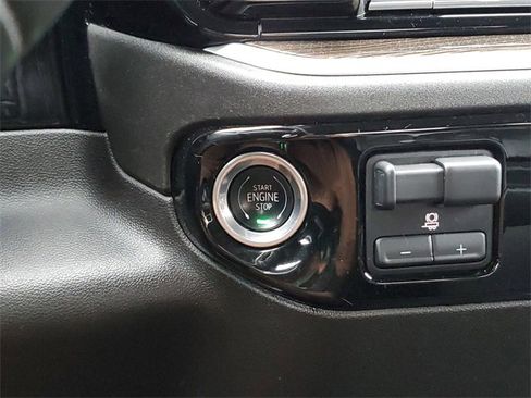 Used 2024 Chevrolet Silverado 2500 LT image 21