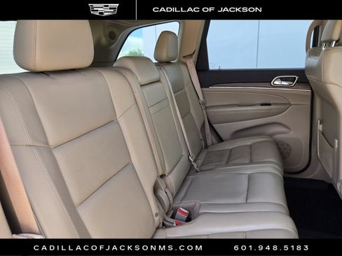 Used 2017 Jeep Grand Cherokee Limited w/ Luxury Group II RWD image 22