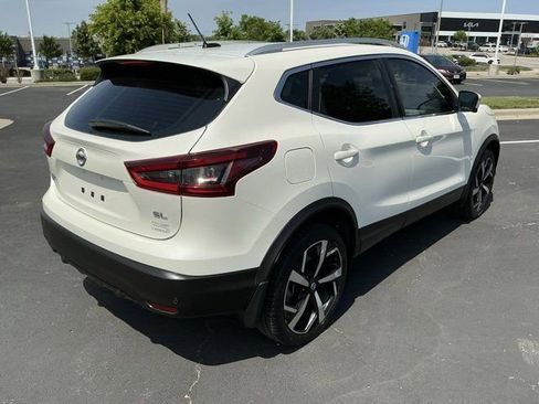 Used 2020 Nissan Rogue Sport SL w/ Premium Package FWD image 3