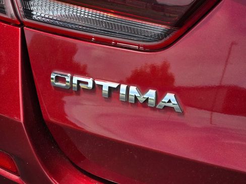 Used 2019 Kia Optima S w/ S Panoramic Sunroof Package FWD image 15
