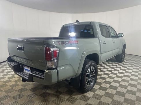 Used 2023 Toyota Tacoma TRD Sport AWD/4WD image 7