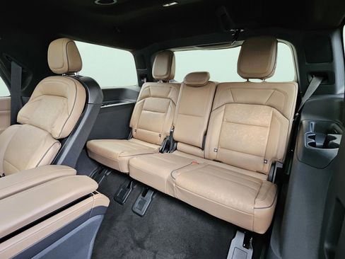 New 2025 Lincoln Navigator Black Label image 26