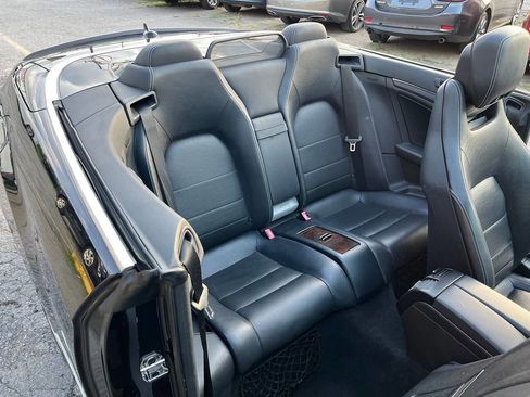 Used 2011 Mercedes-Benz E 550 Cabriolet image 21