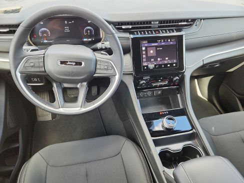 New 2025 Jeep Grand Cherokee L Laredo w/ Luxury Tech Group I image 14