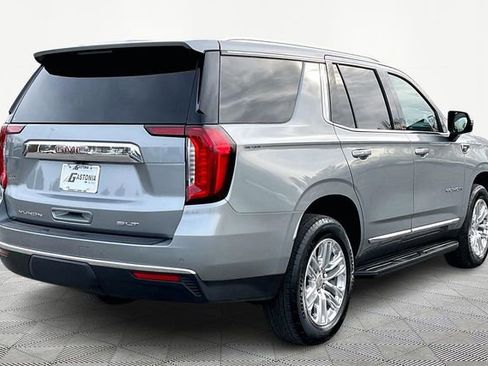 Used 2024 GMC Yukon SLT w/ SLT Luxury Package image 5