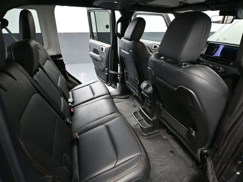 Used 2025 Jeep Wrangler Sahara w/ Technology Group image 42