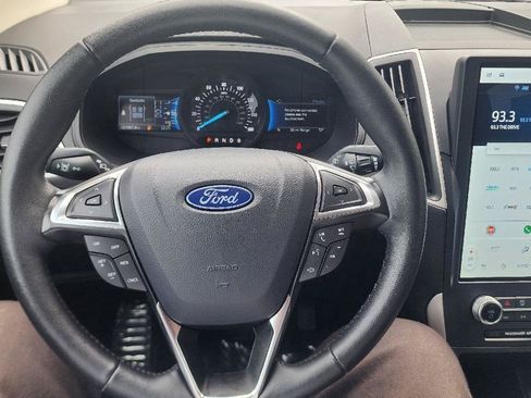 Certified 2024 Ford Edge SEL w/ Convenience Package AWD/4WD image 4