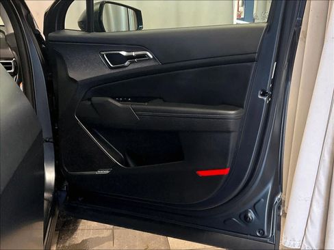 Used 2023 Kia Sportage SX Prestige image 12