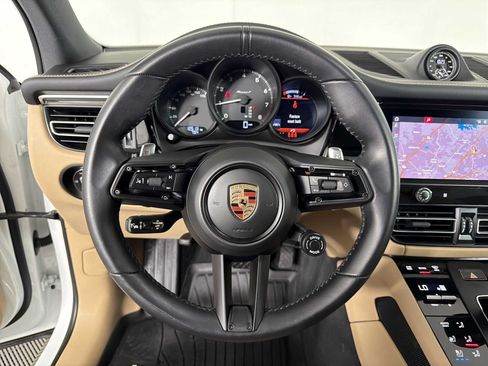 Used 2024 Porsche Macan AWD/4WD image 22