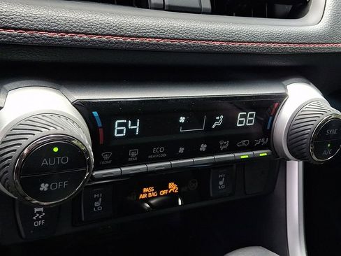 Used 2023 Toyota RAV4 SE w/ Weather & Moonroof Package AWD/4WD image 17