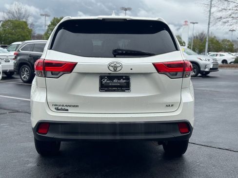 Used 2018 Toyota Highlander XLE image 13